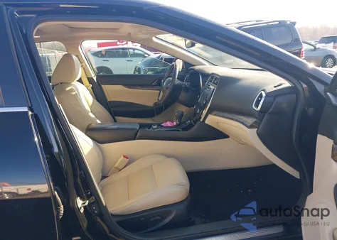 2017 Nissan Maxima 3.5 Platinum z USA, uszkodzony, nr VIN 1N4AA6AP7HC367963